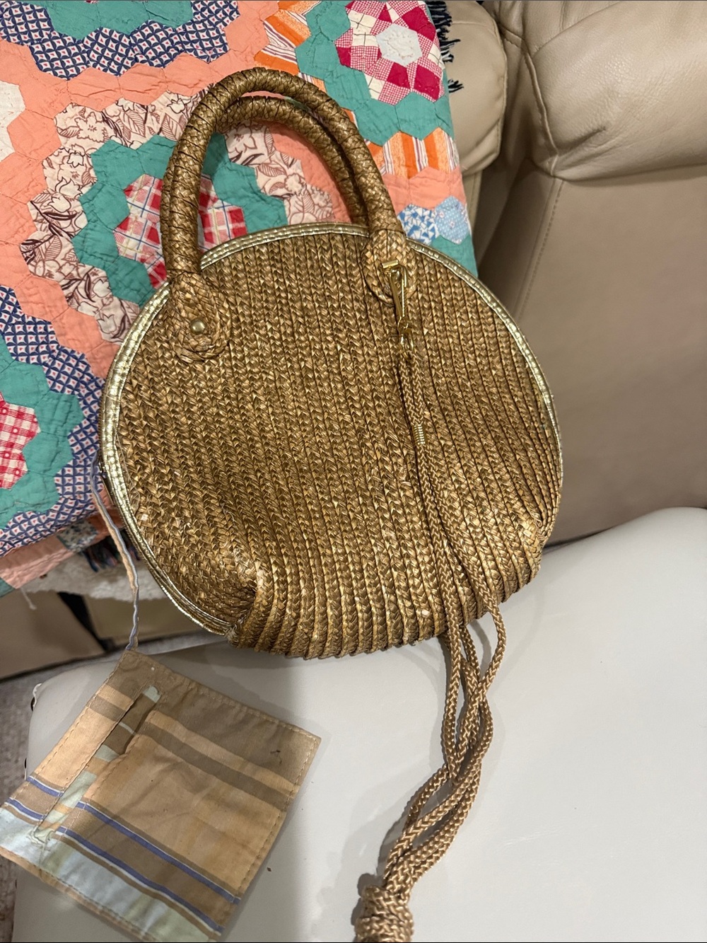 Objectives Handbag - Picture 2 of 7
